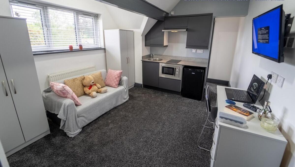Free Parking Cosy Studios Close To City And Qe And Uob! Birmingham Kamer foto
